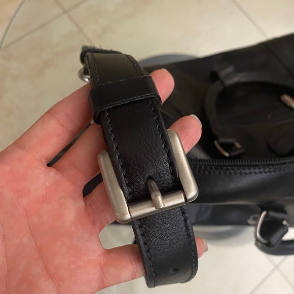 Roots Canada Black Genuine Leather Duffle Bag - Picture 11 of 13